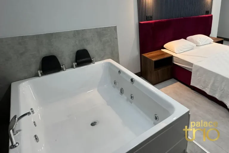Ataşehir Jakuzili Suit Otel